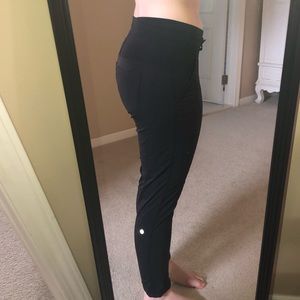 LULU LEMON LEGGINGS/JOGGERS